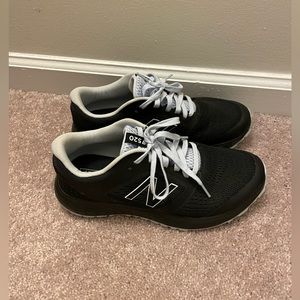 New Balance Tennis Shoes / Running Women Size 9